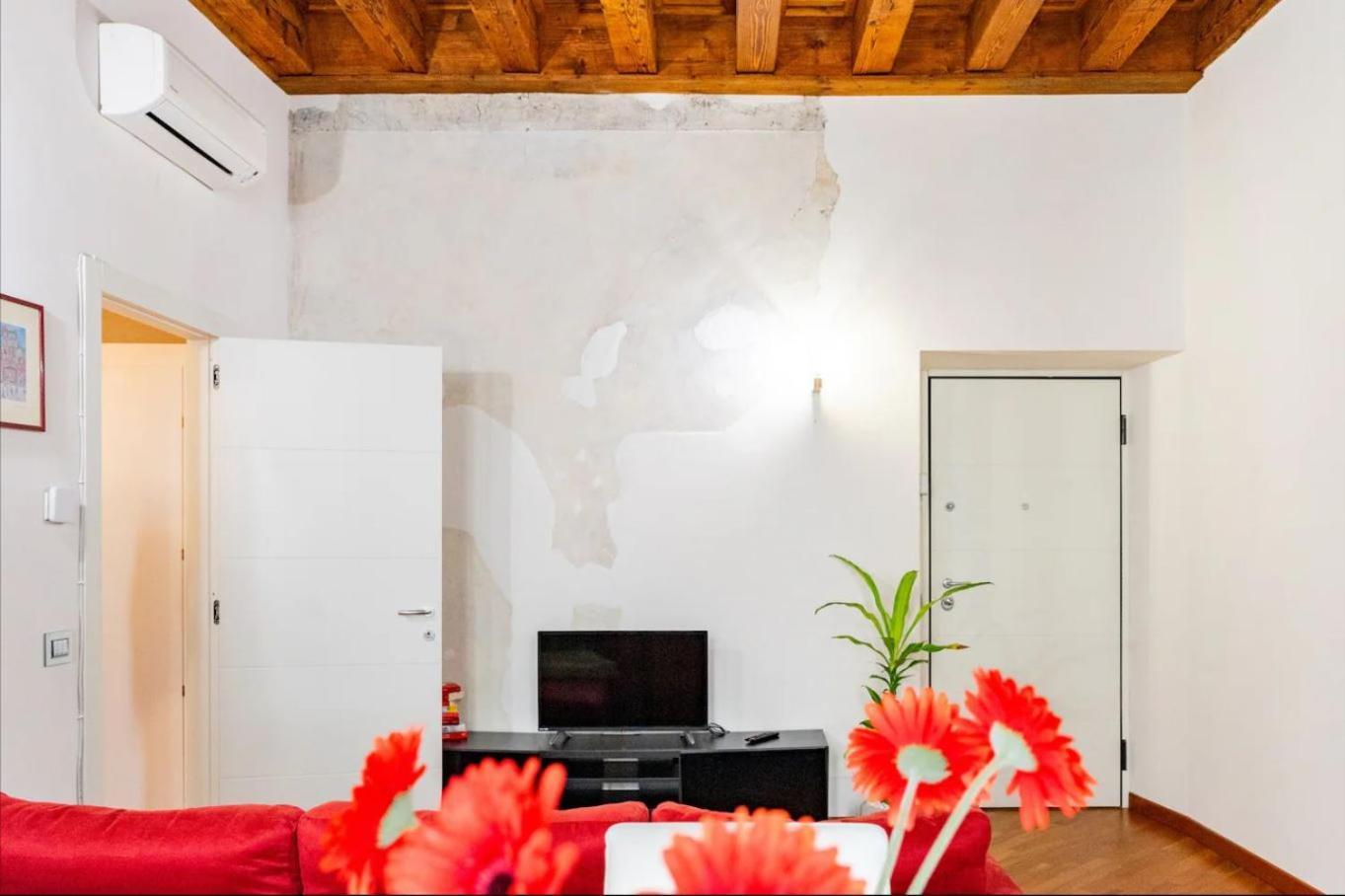 Magnolia Home - Piazza Delle Erbe เวโรนา ภายนอก รูปภาพ