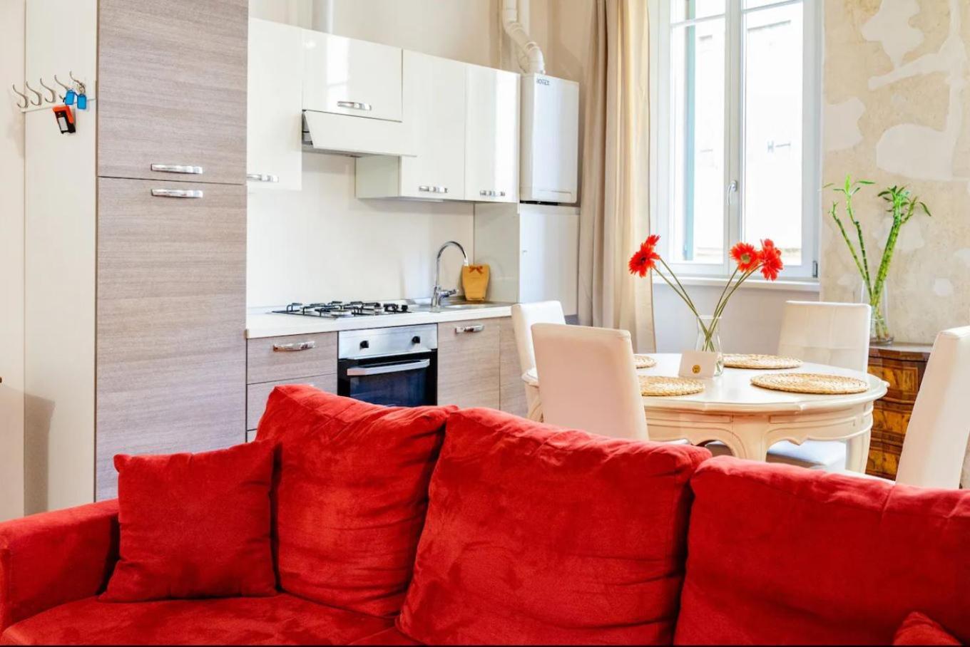 Magnolia Home - Piazza Delle Erbe เวโรนา ภายนอก รูปภาพ